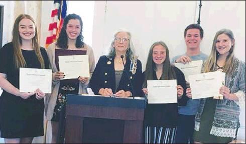 Five ‘Good Citizens’ were honored at a meeting of the Jonathan Hardin Chapter of NSDAR, held at the Moody-Bradley House. Pictured from left to right are: Samantha Lee Ann Wright, Macy Guerrero, Regent Nancy McSwane, Hannah Grace DeFriend, David Brian Thomas and MaKenzie Layne Self.