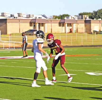 Jacorey Daniels (#1) lines up in man coverage against a Gatesville wideout in last Thursday’s scrimmage. Photo by Thomas Leffler