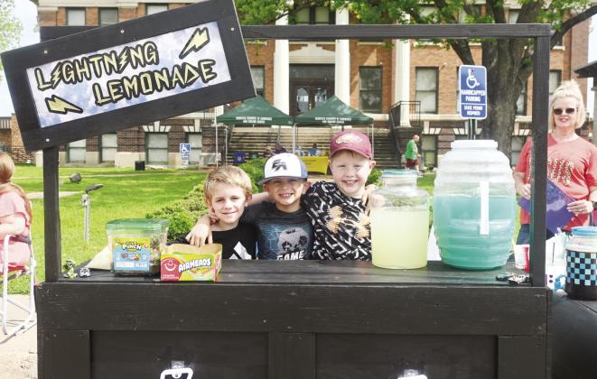 Youngsters become entrepreneurs for Lemonade Day