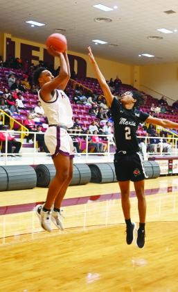 Eagles fall to Mexia, defeat Elkhart