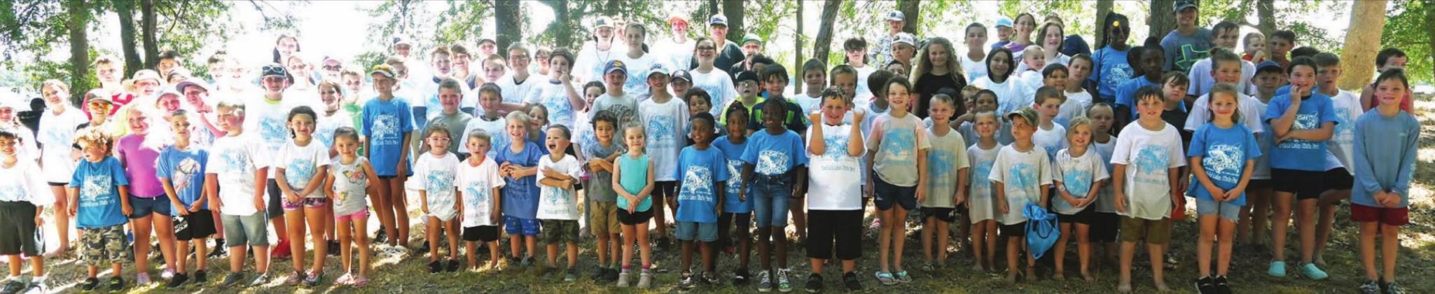 Approximately 350 kiddos came out for the 20th Annual Kid Fish Derby at Fairfield Lake State Park on Saturday morning, July 9. Pictured are the ones who gathered at the end of the event. All of the youngsters got lunch, a kid fish derby official t-shirt, bait, and a fishing pole. Photos by Mitchell Pate/The Fairfield Recorder