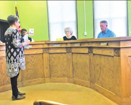 Freestone County Clerk Linda Jarvis (left) answers questions from Commissioners’ Court regarding mail-in ballots. Photo by Thomas Leffler