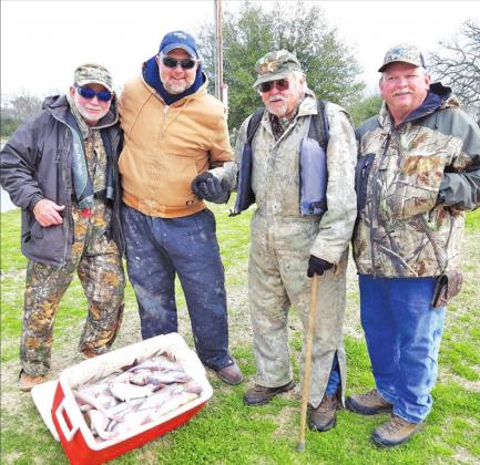 Another group of satisfied customers had a fun time on Richland Chambers with Gone Fishin’.
